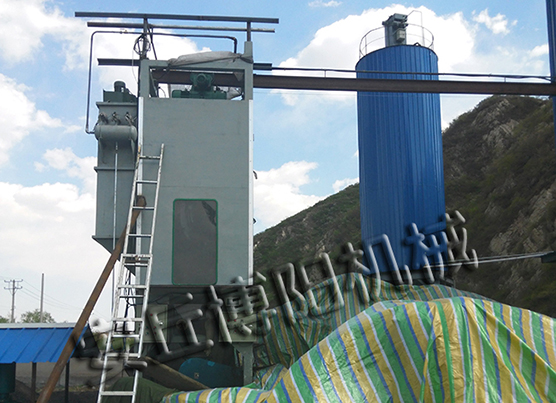 為什么說除塵灰噸袋拆包機符合環(huán)保嚴查？