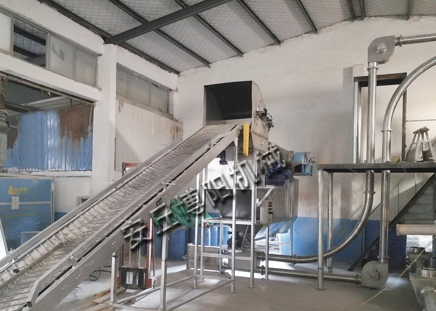 鈦白粉自動拆包投料設備出現(xiàn)的意義？