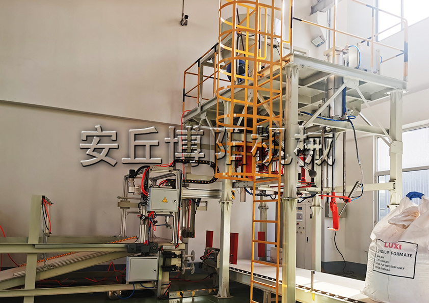 金屬礦粉全自動(dòng)噸袋包裝機(jī)的特點(diǎn)是什么？